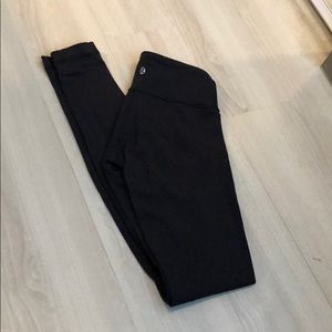 Black Lululemon leggings